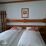 Gaestehaus Annemarie Pensión 3*